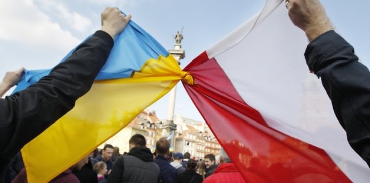 połaczone flagi Polski i Ukrainy